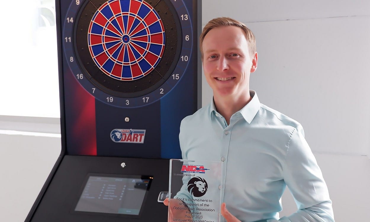 Darts Löwen Entertainment in Las Vegas geehrt games & business